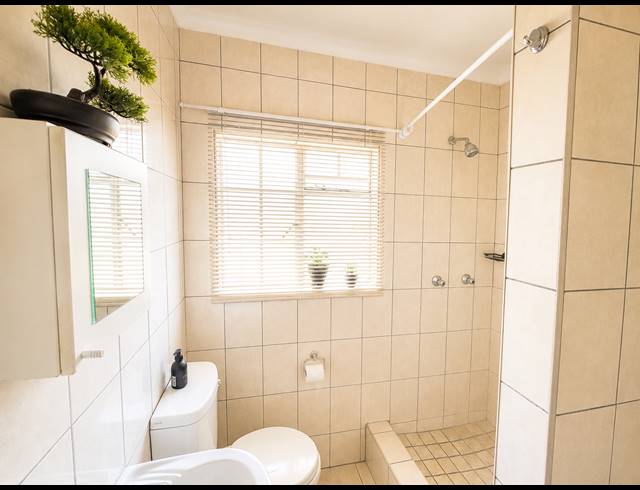 1 BEDROOM APARTMENT FOR SALE IN COMET